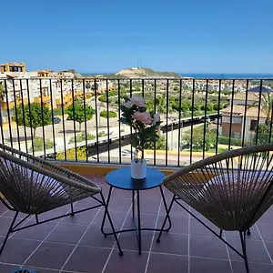 https://precioso-apartamento-con-fantasticas-vistas-en-al.es-andalucia.com